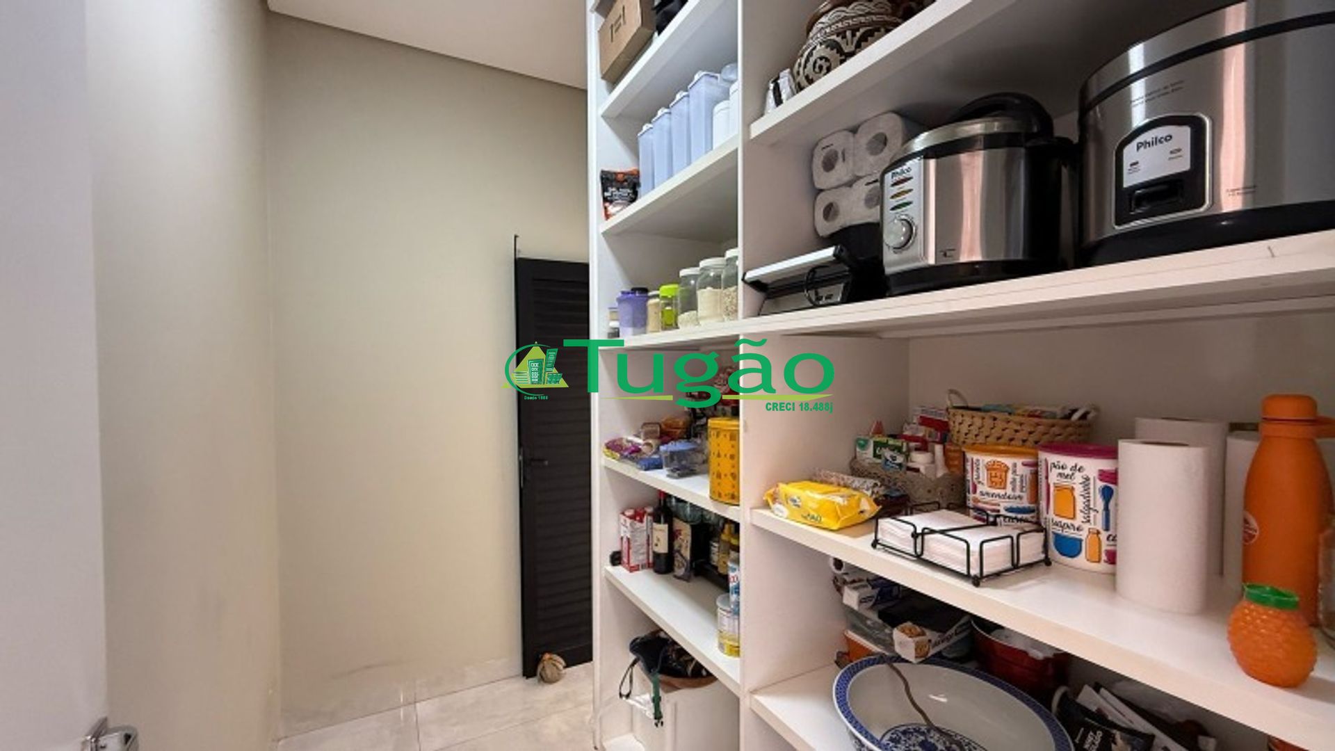 Casa de Condomínio com 3 quartos à venda, 200m² — foto 18 de 41