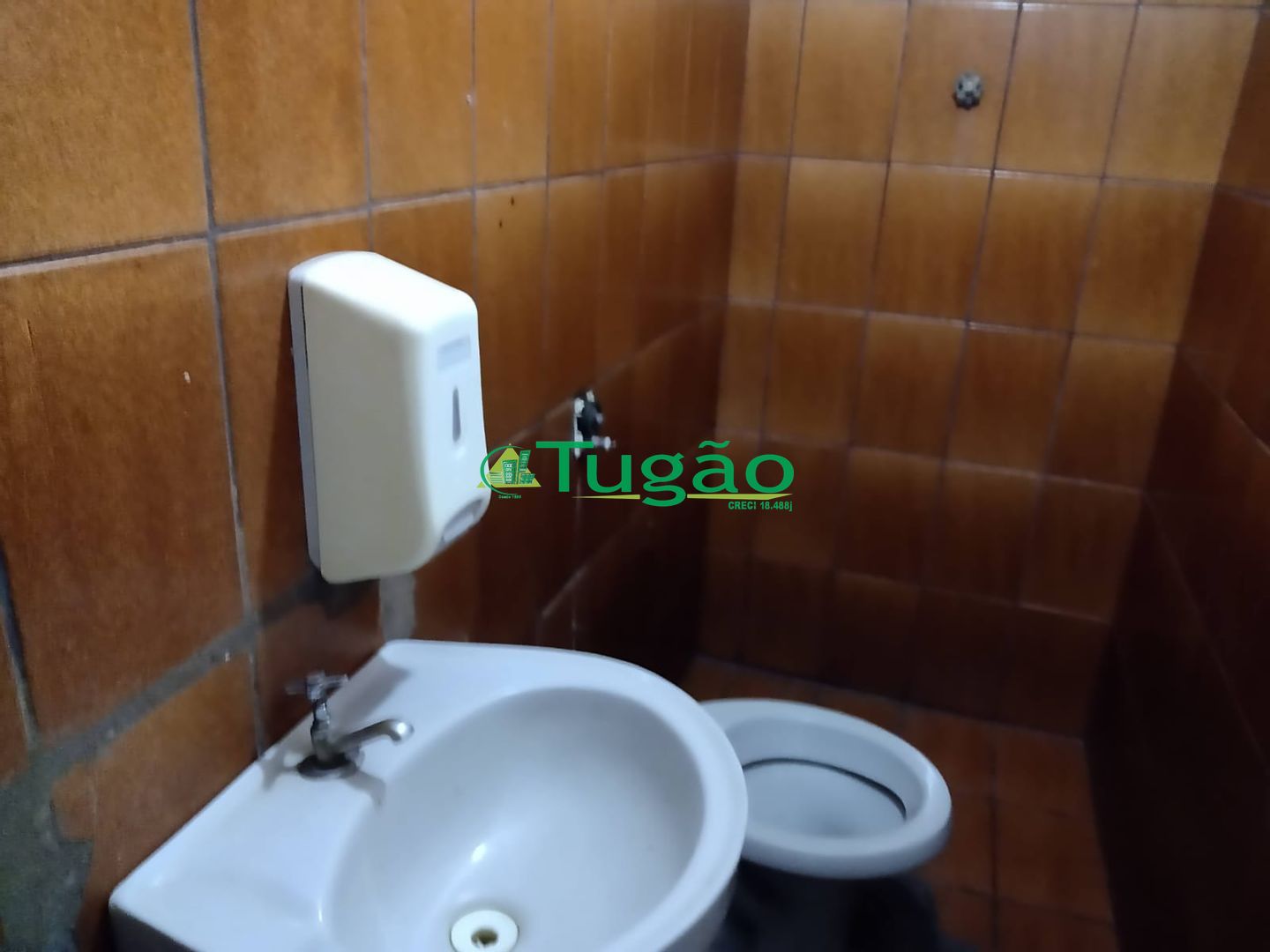 Loja / Salão / Ponto Comercial  à venda, 253m² — foto 1 de 8