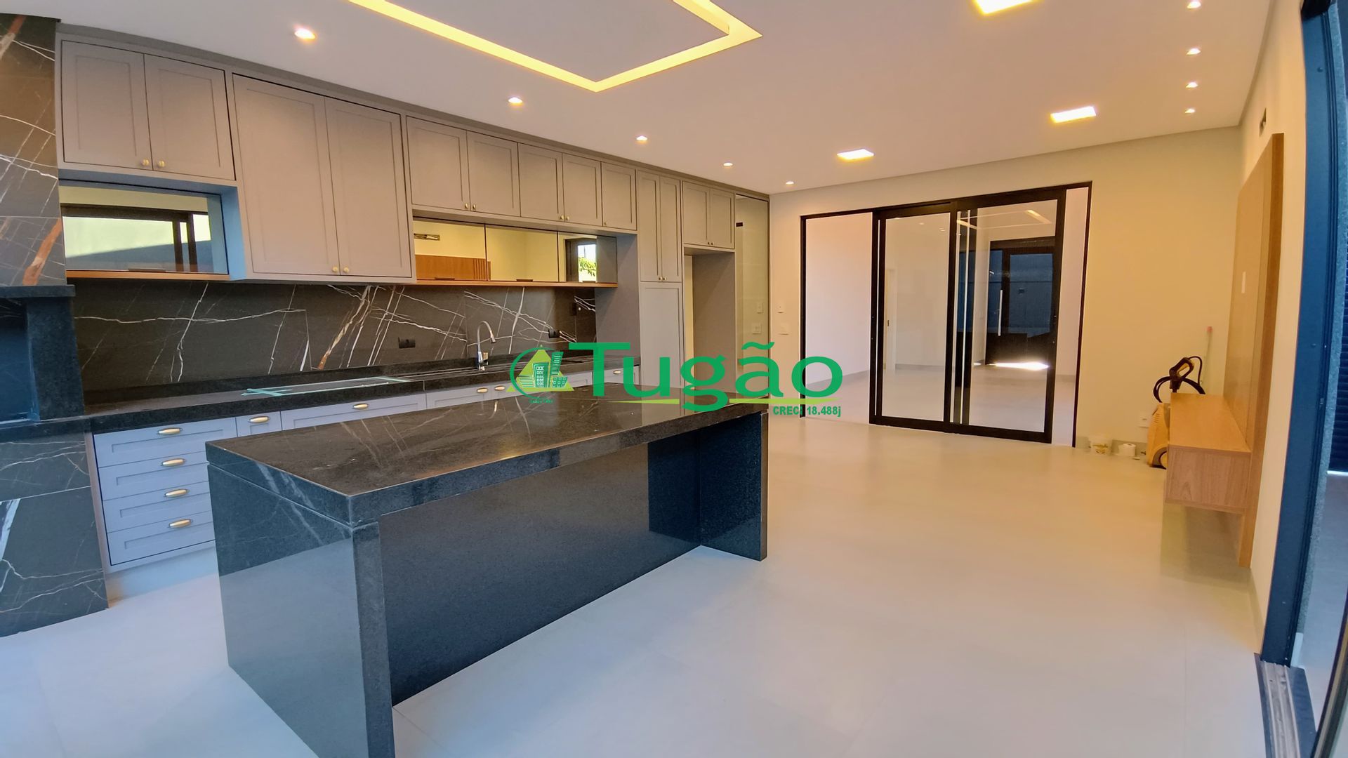 Casa de Condomínio com 3 quartos à venda, 215m² — foto 10 de 26