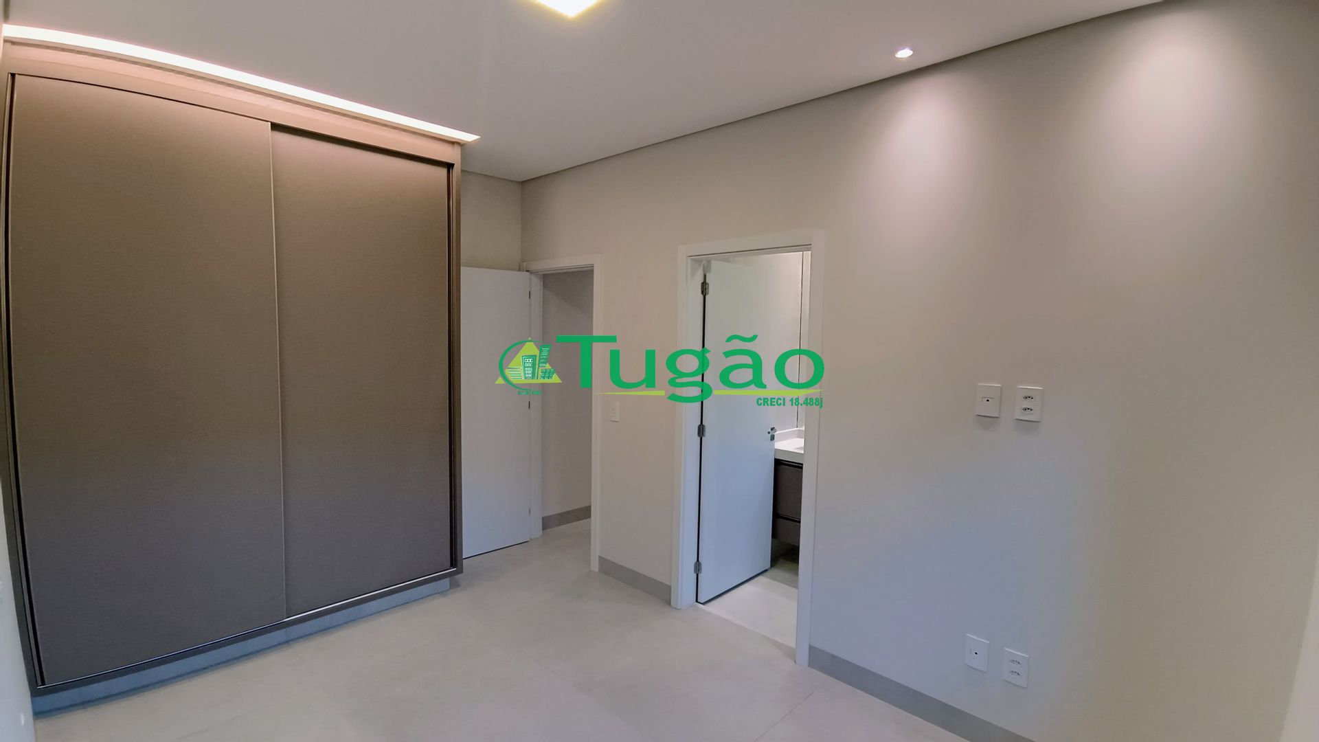 Casa de Condomínio com 3 quartos à venda, 215m² — foto 24 de 26