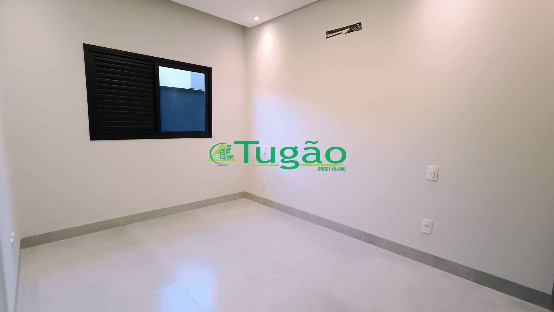 Casa de Condomínio com 3 quartos à venda, 215m² — foto 16 de 26