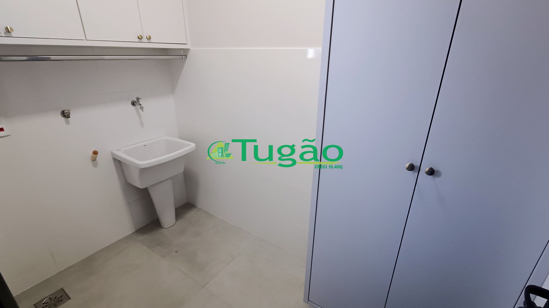 Casa de Condomínio com 3 quartos à venda, 215m² — foto 14 de 26