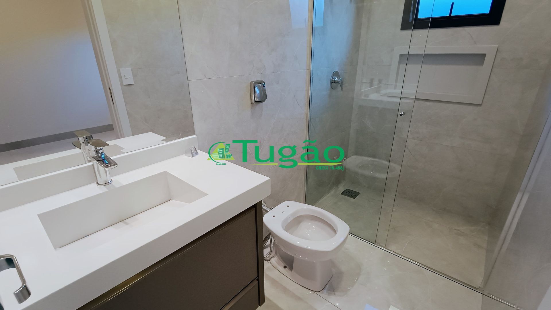 Casa de Condomínio com 3 quartos à venda, 215m² — foto 18 de 26