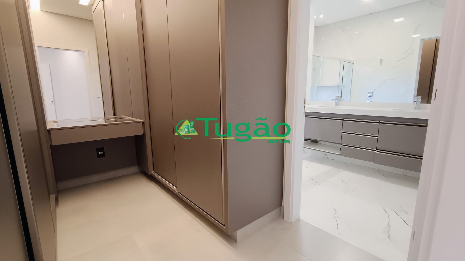 Casa de Condomínio com 3 quartos à venda, 215m² — foto 25 de 26