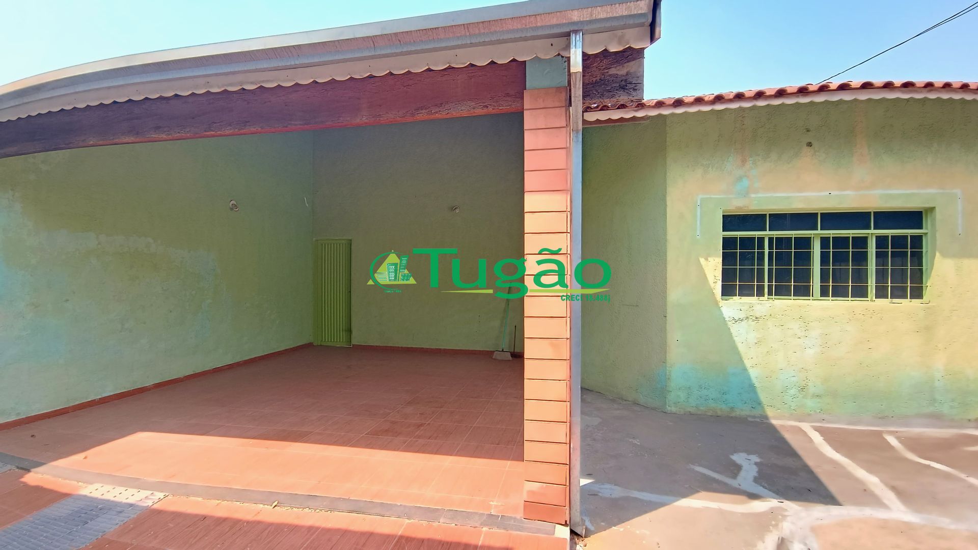 Casa com 3 quartos à venda, 150m² — foto 2 de 15