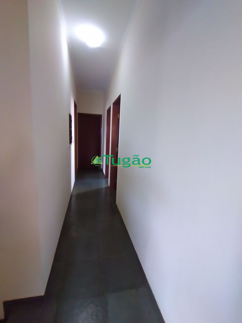 Casa com 4 quartos à venda, 324m² — foto 23 de 37