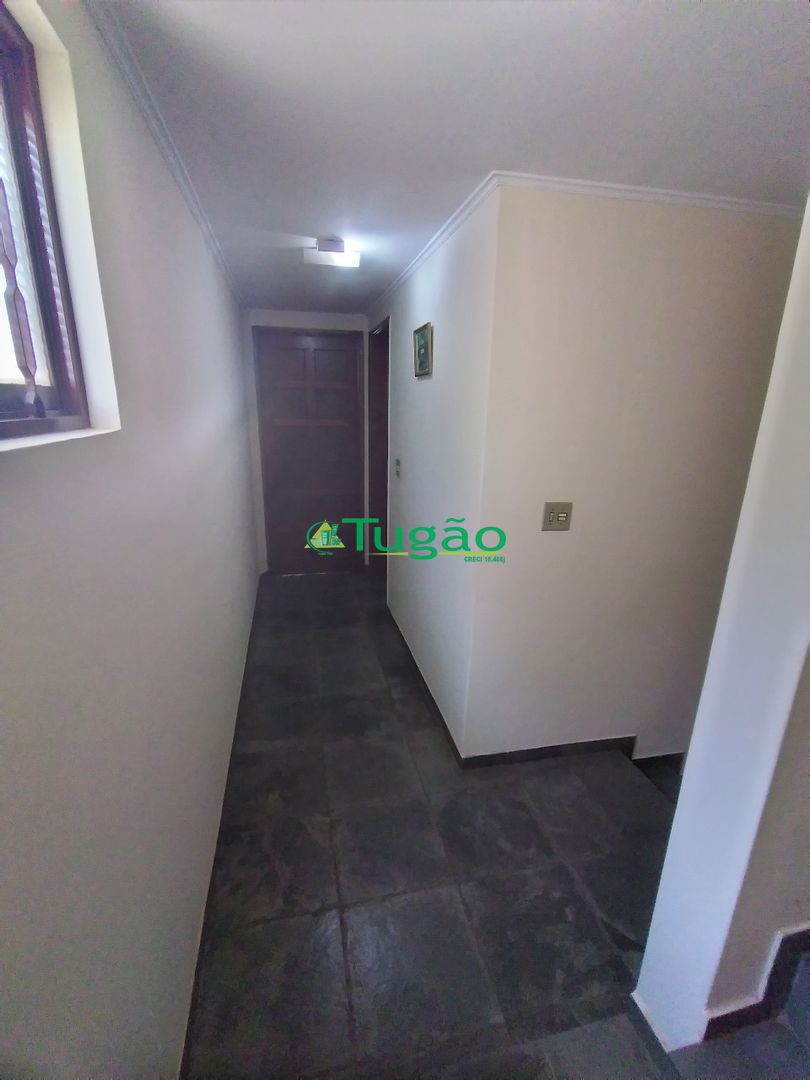 Casa com 4 quartos à venda, 324m² — foto 32 de 37