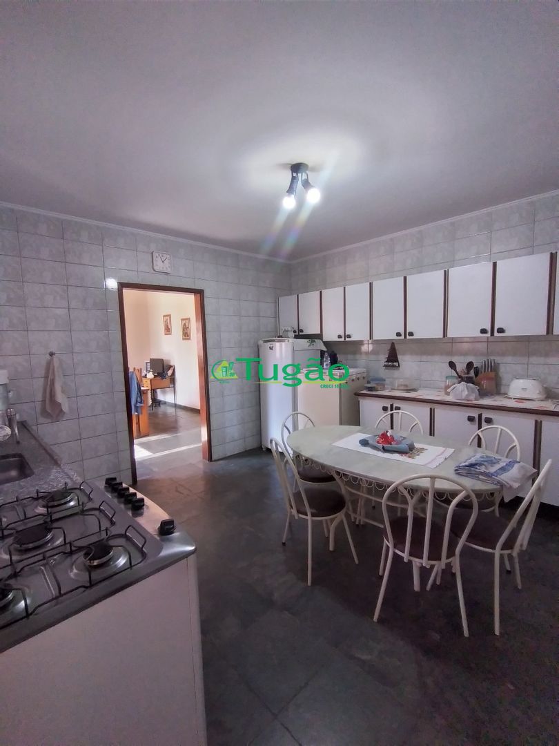 Casa com 4 quartos à venda, 324m² — foto 12 de 37