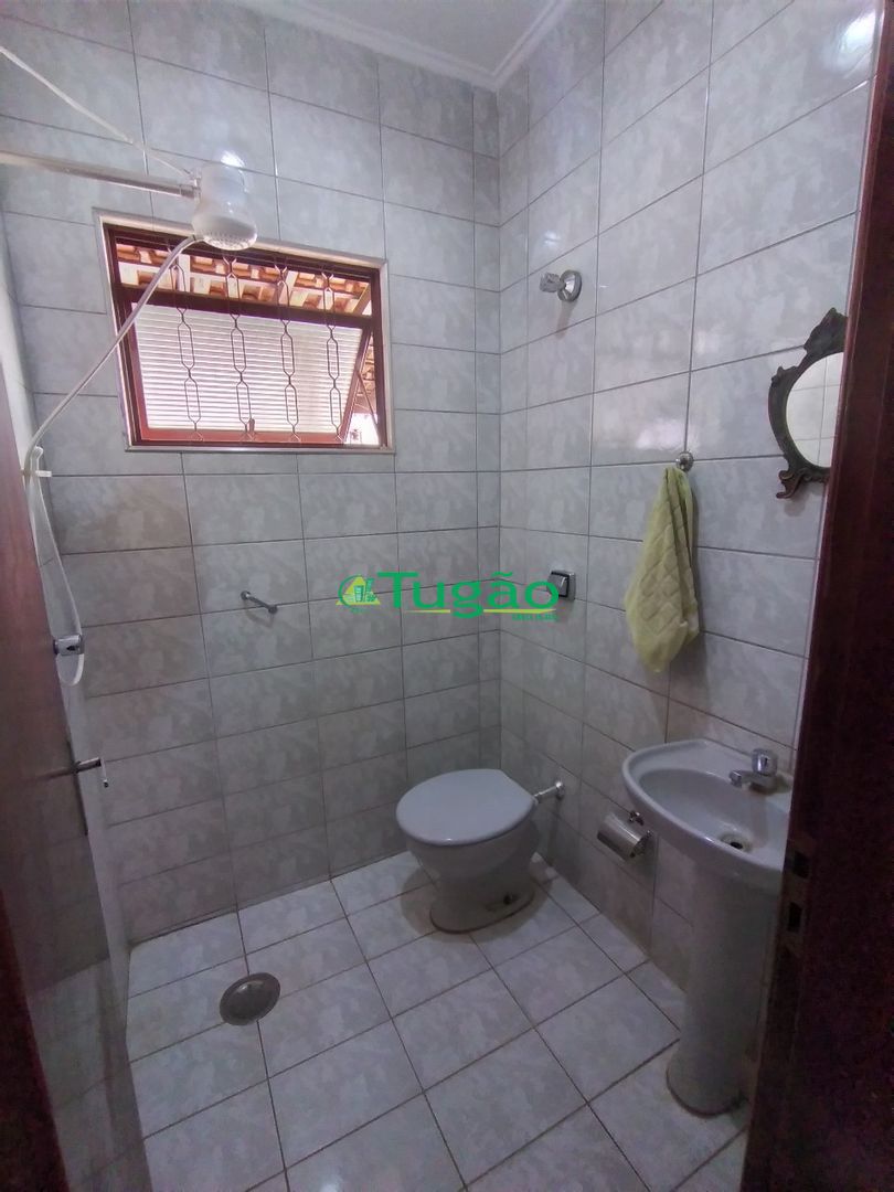 Casa com 4 quartos à venda, 324m² — foto 18 de 37