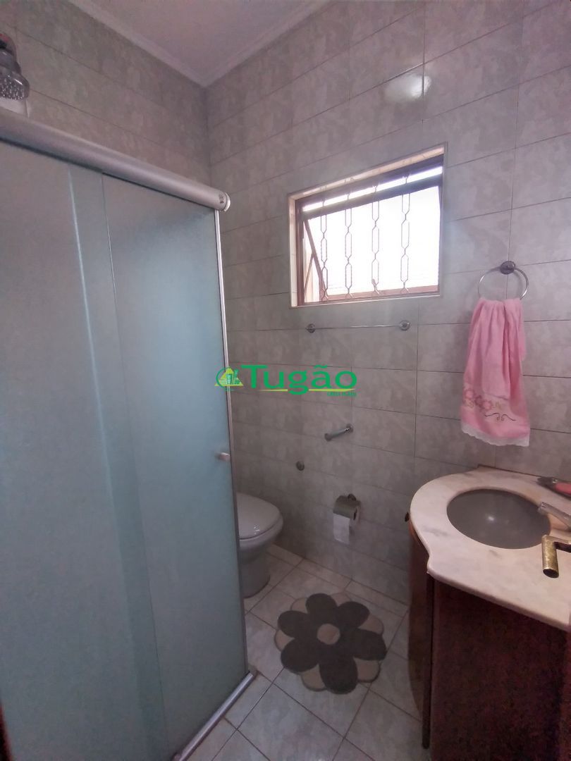 Casa com 4 quartos à venda, 324m² — foto 30 de 37