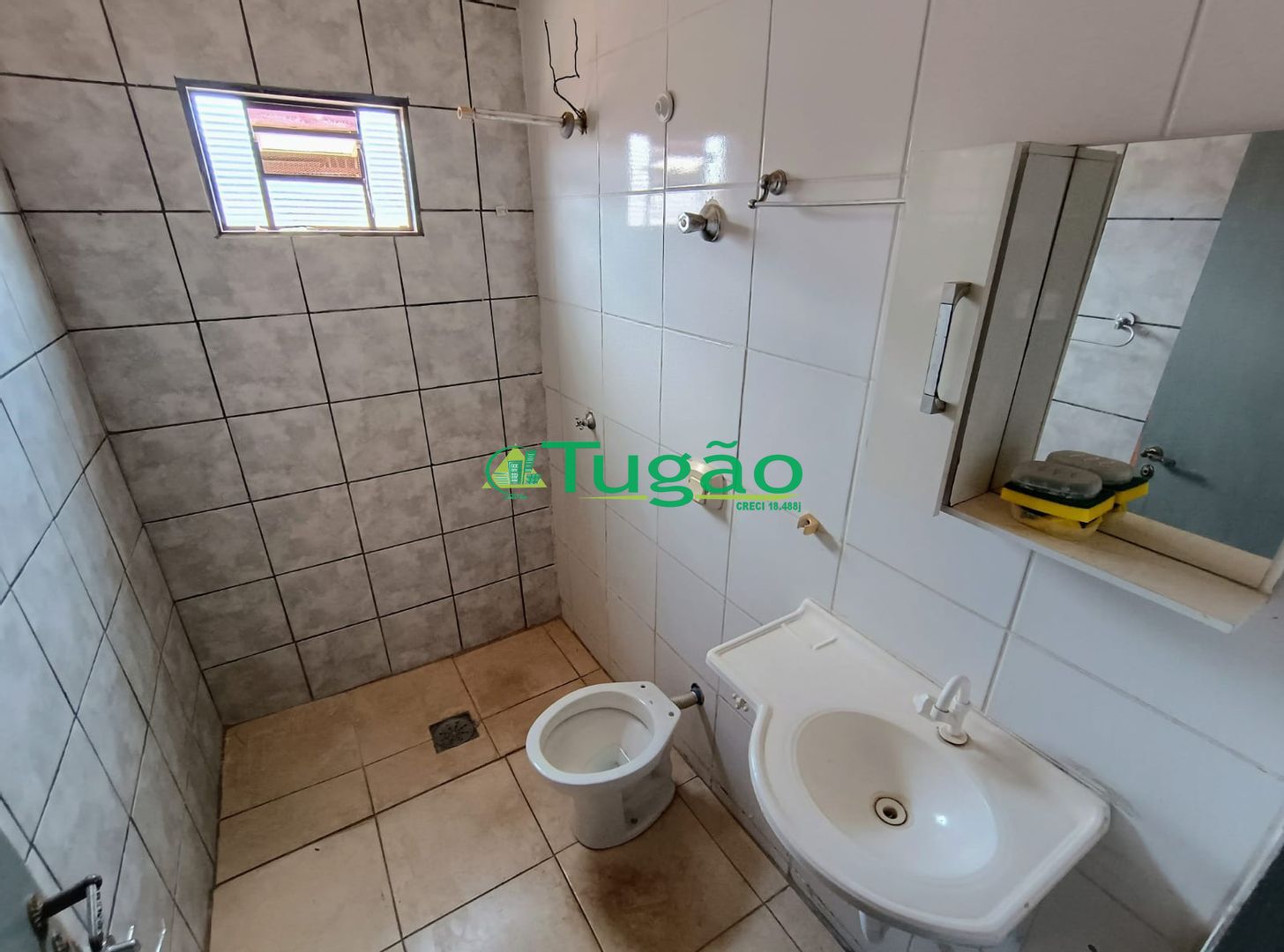 Casa com 6 quartos à venda, 247m² — foto 1 de 8