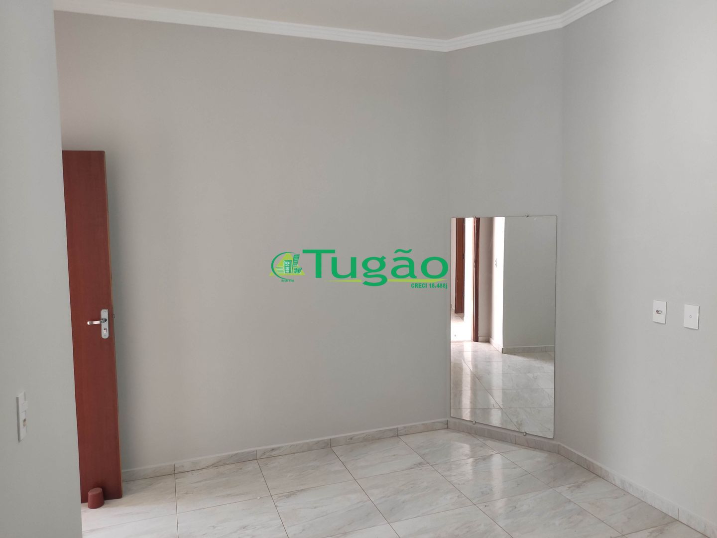 Casa com 4 quartos para aluguel, 220m² — foto 8 de 31