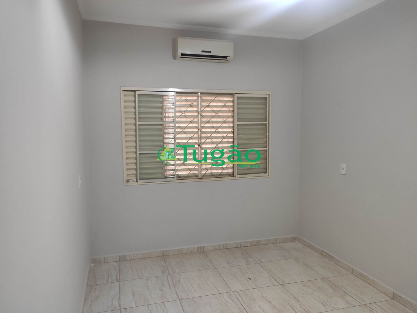 Casa com 4 quartos para aluguel, 220m² — foto 25 de 31