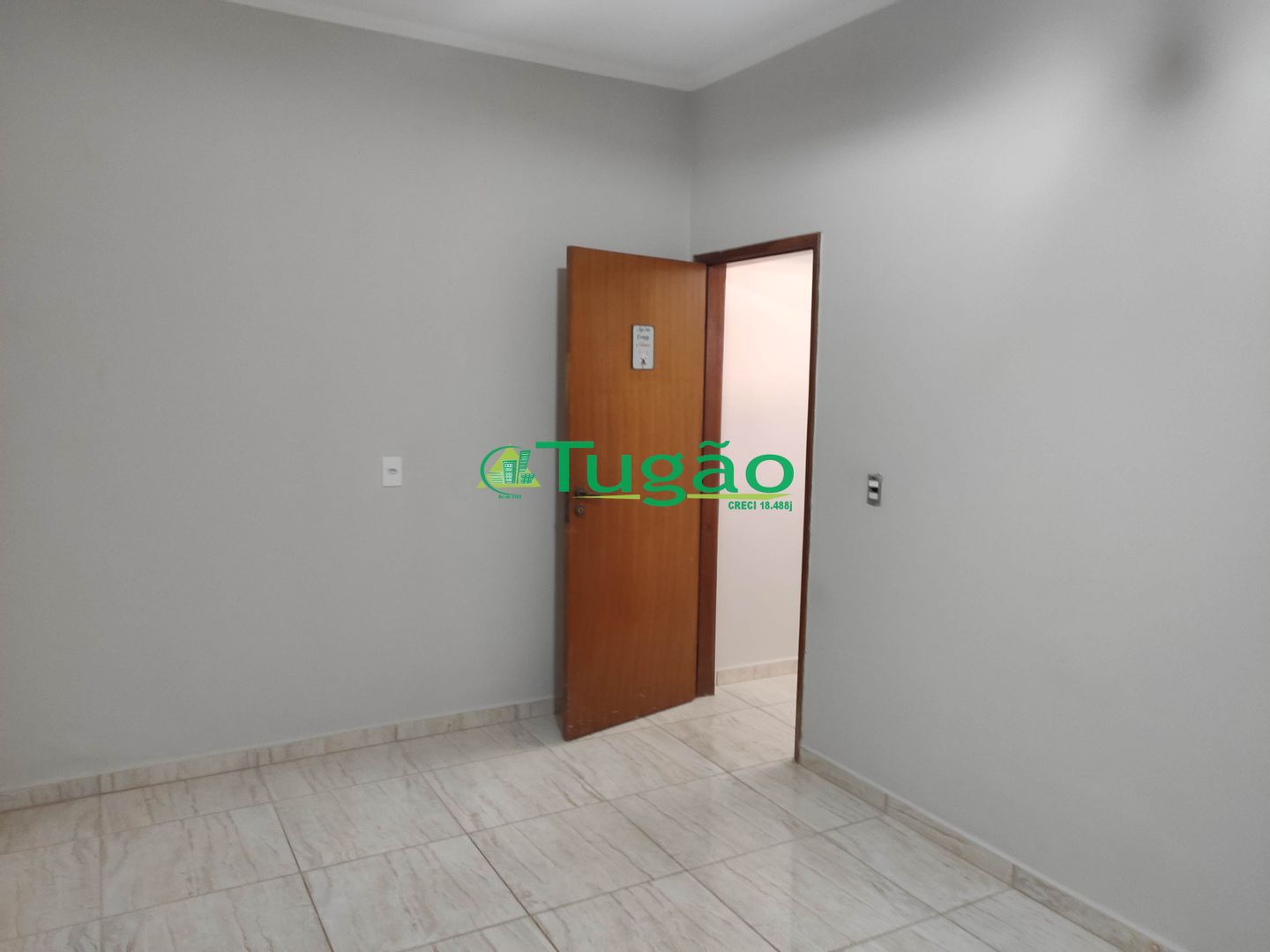Casa com 4 quartos para aluguel, 220m² — foto 26 de 31