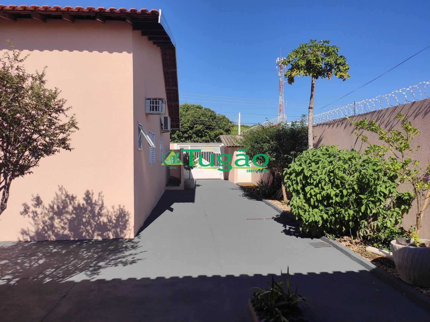 Casa com 4 quartos para aluguel, 220m² — foto 15 de 31