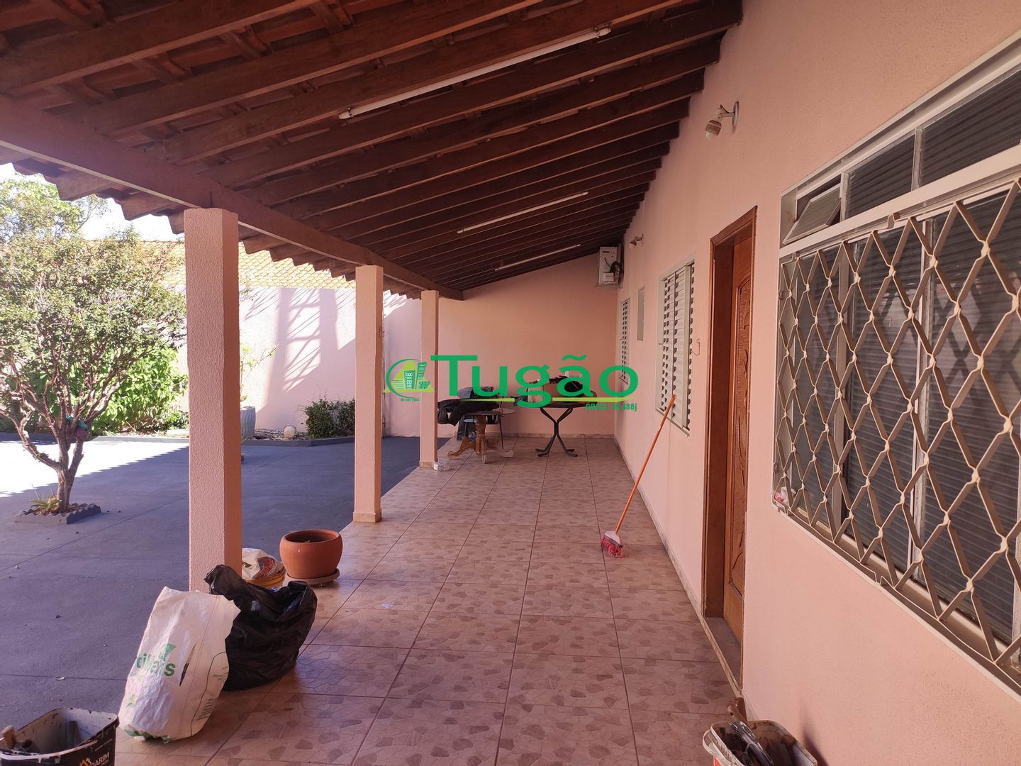 Casa com 4 quartos para aluguel, 220m² — foto 14 de 31