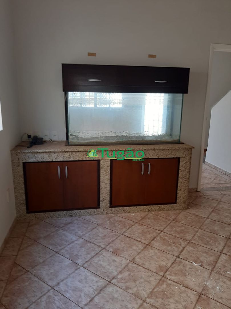Casa com 4 quartos à venda, 285m² — foto 26 de 48