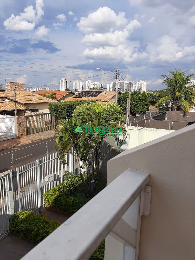 Casa com 4 quartos à venda, 285m² — foto 33 de 48