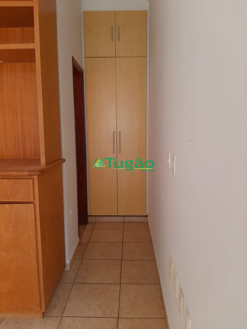 Casa com 4 quartos à venda, 285m² — foto 20 de 48
