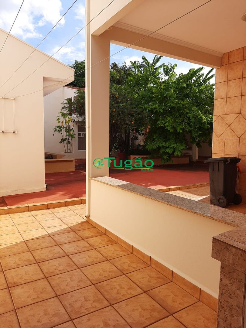 Casa com 4 quartos à venda, 285m² — foto 11 de 48