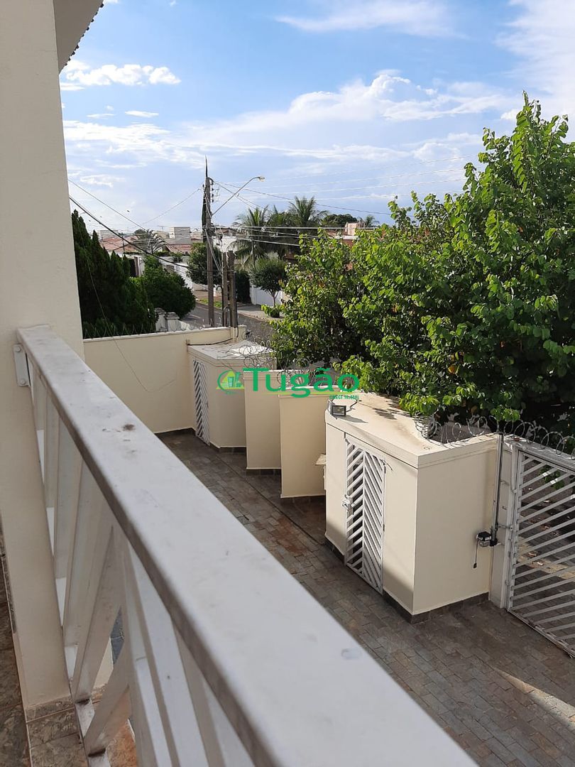 Casa com 4 quartos à venda, 285m² — foto 34 de 48