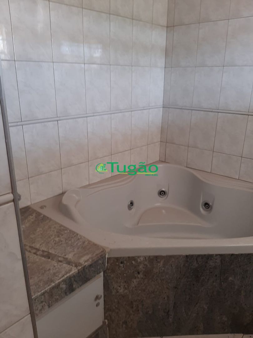 Casa com 4 quartos à venda, 285m² — foto 44 de 48