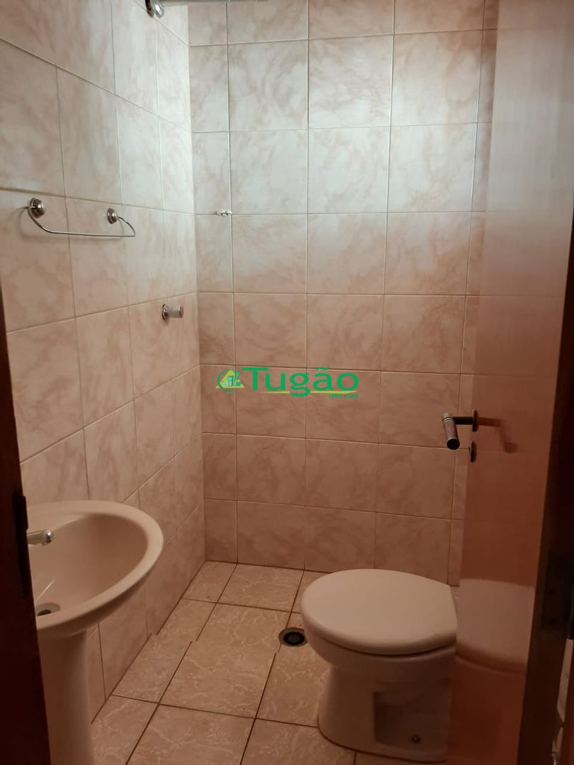 Casa com 4 quartos à venda, 285m² — foto 17 de 48