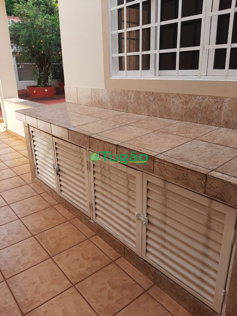 Casa com 4 quartos à venda, 285m² — foto 12 de 48