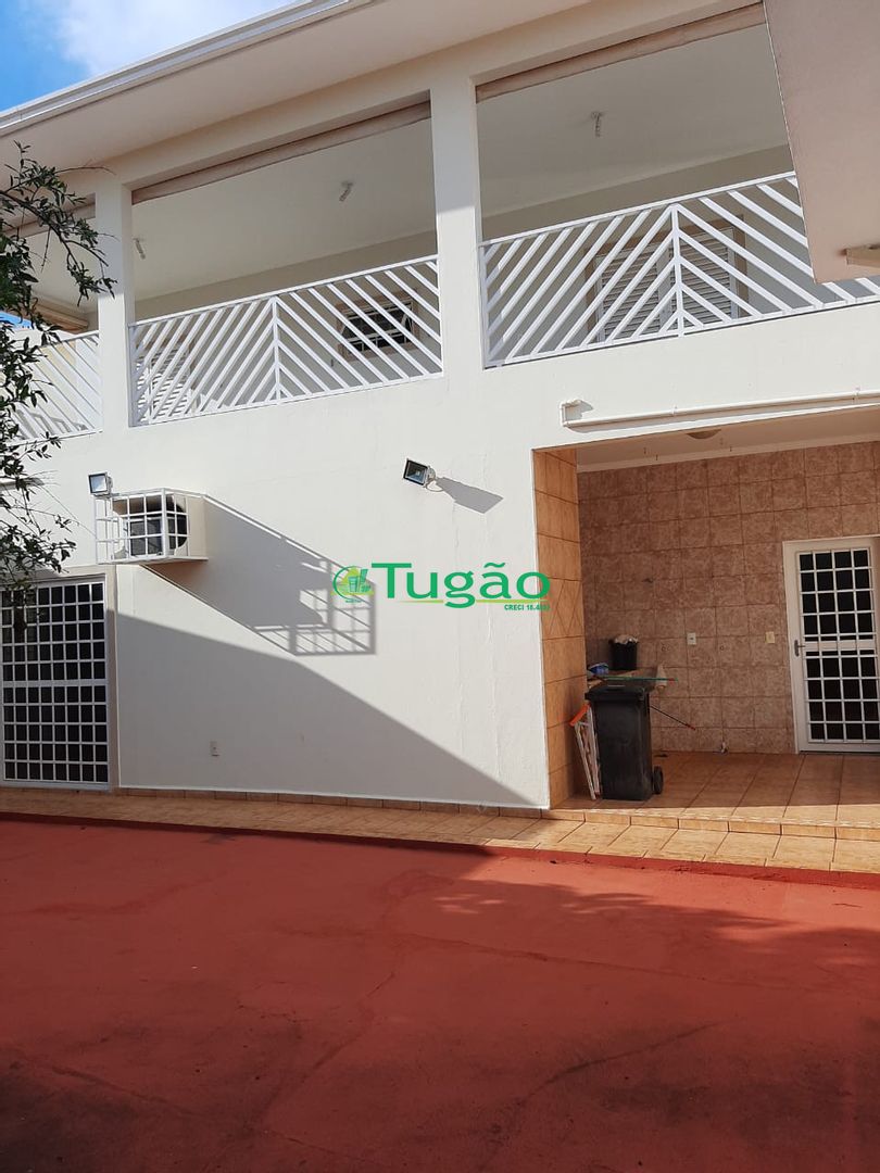 Casa com 4 quartos à venda, 285m² — foto 10 de 48