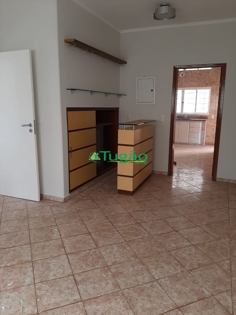 Casa com 4 quartos à venda, 285m² — foto 22 de 48