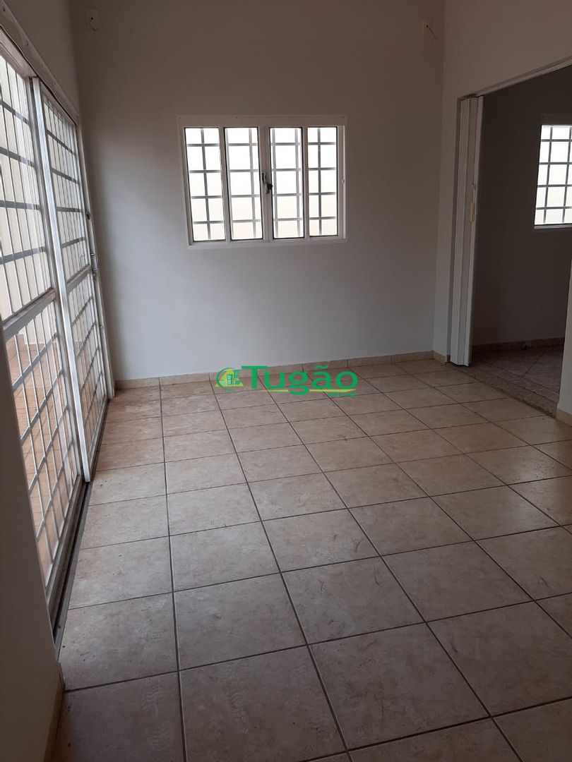 Casa com 4 quartos à venda, 285m² — foto 18 de 48
