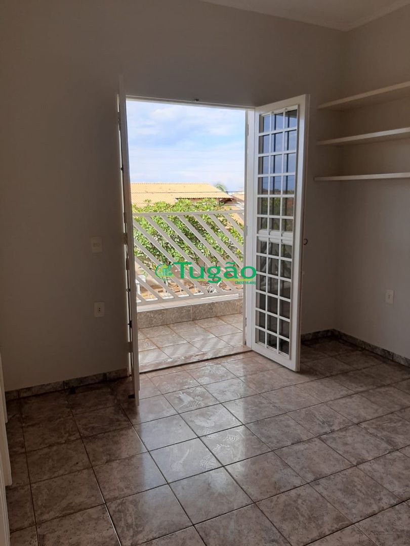 Casa com 4 quartos à venda, 285m² — foto 28 de 48