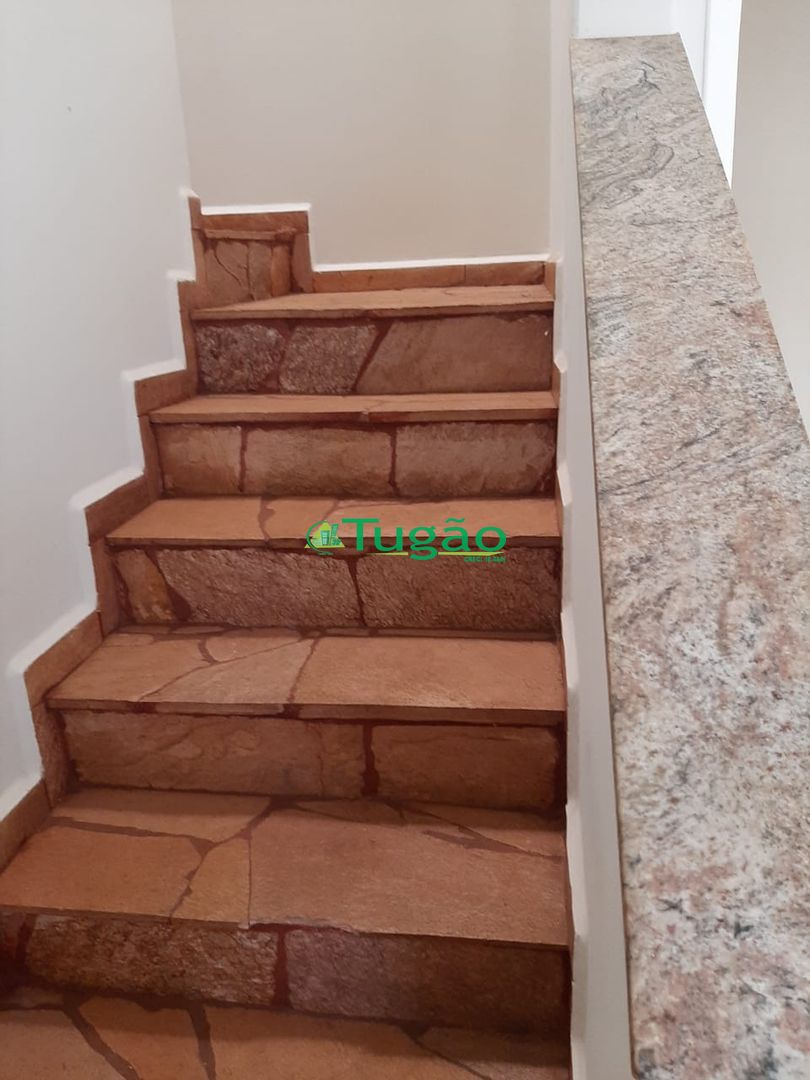 Casa com 4 quartos à venda, 285m² — foto 25 de 48