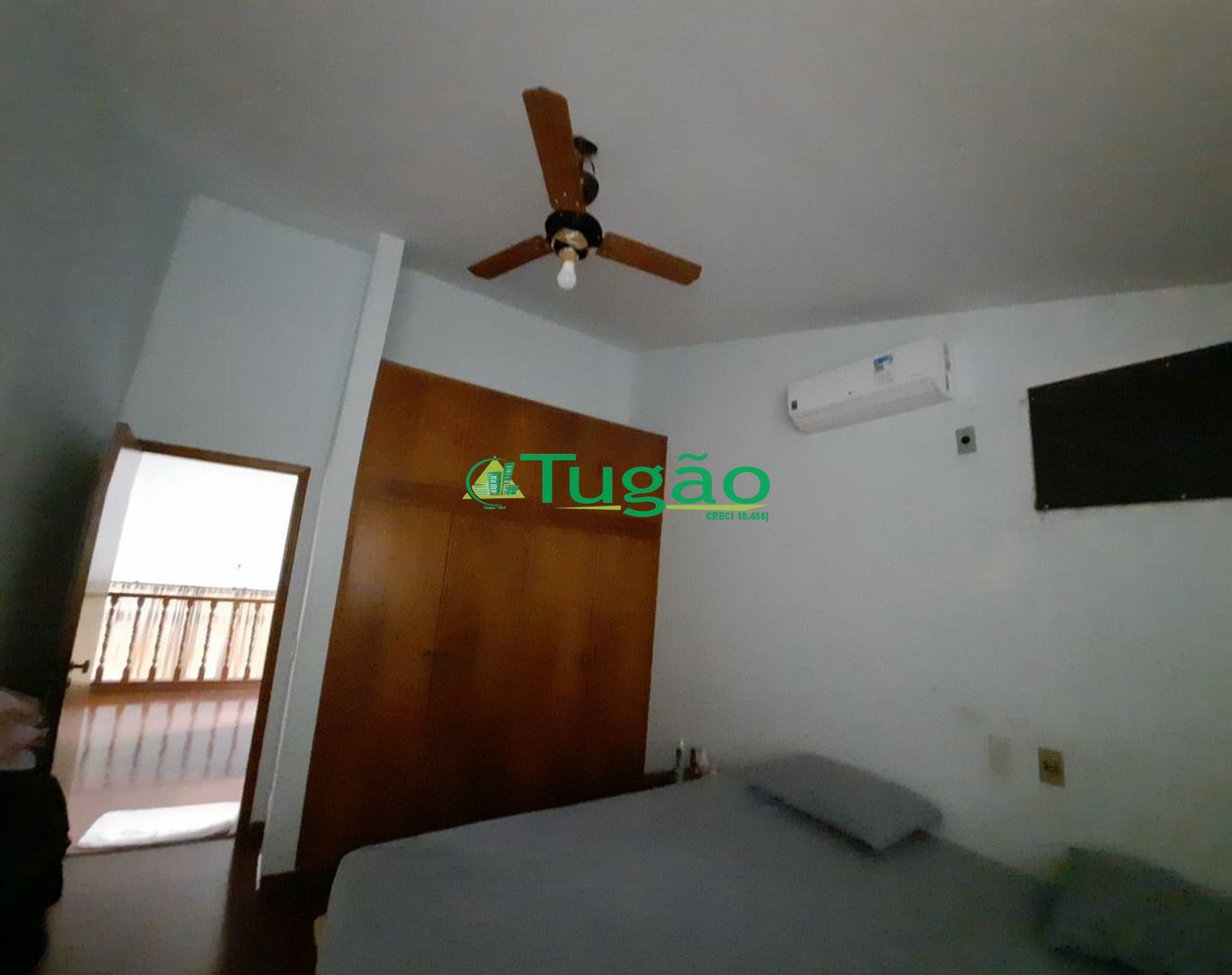 Casa com 3 quartos à venda, 320m² — foto 2 de 16