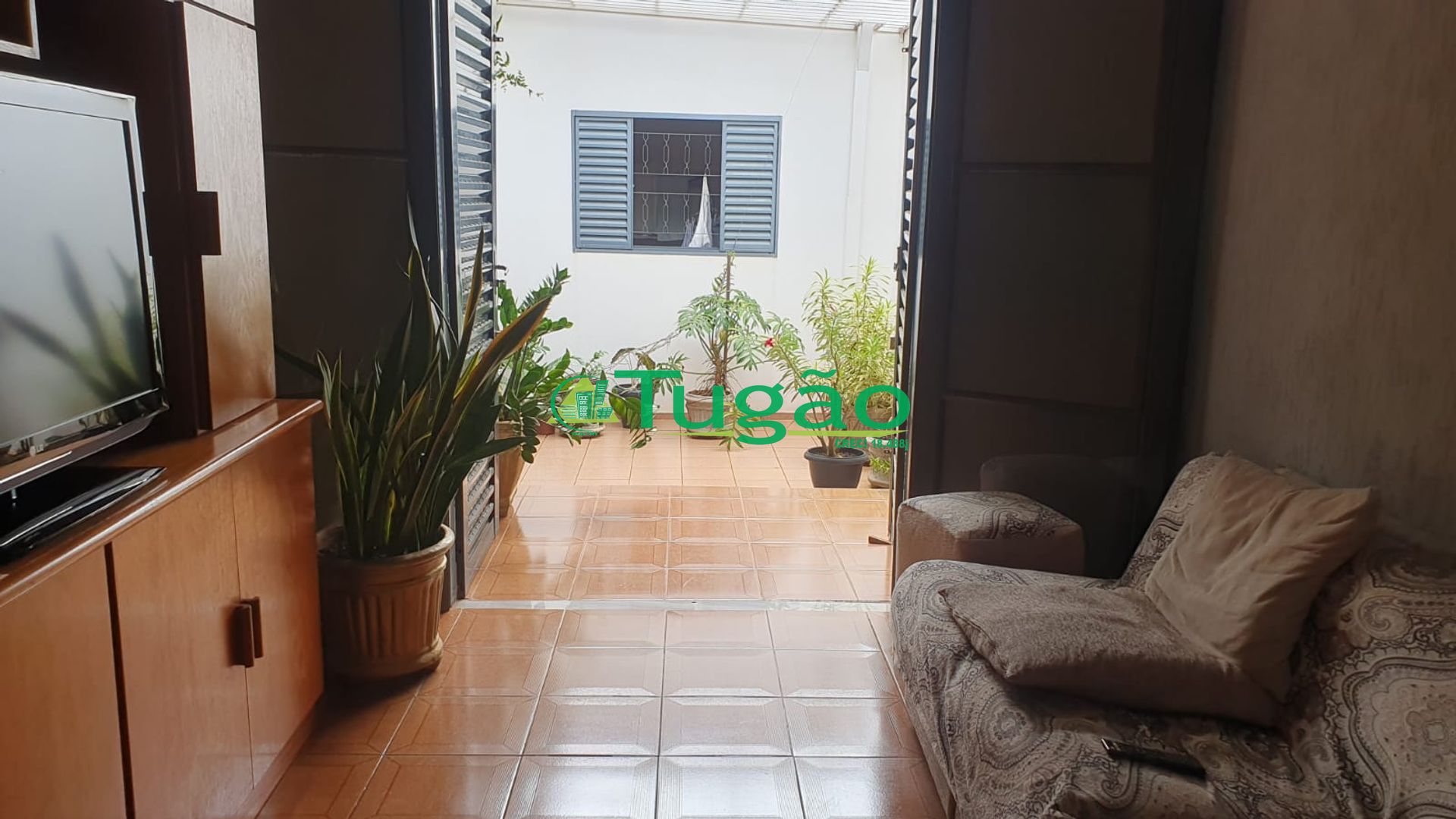 Casa com 3 quartos à venda, 250m² — foto 3 de 8