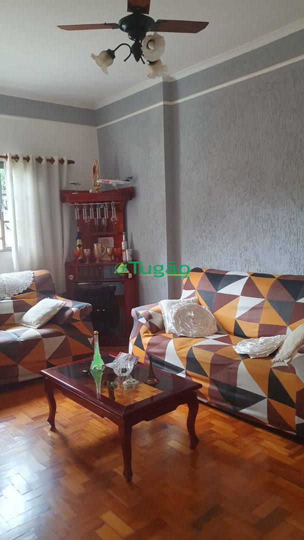 Casa com 3 quartos à venda, 250m² — foto 6 de 8