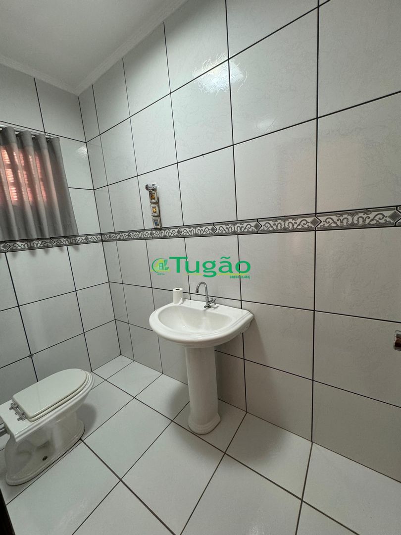 Casa com 3 quartos à venda, 258m² — foto 3 de 12