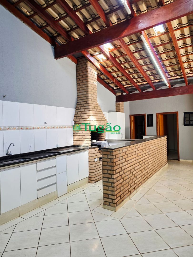 Casa com 3 quartos à venda, 285m² — foto 13 de 18