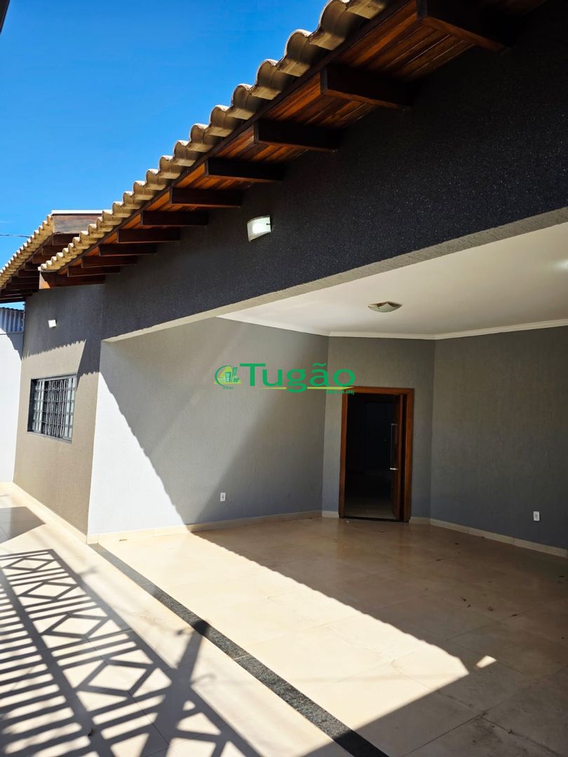 Casa com 3 quartos à venda, 285m² — foto 16 de 18