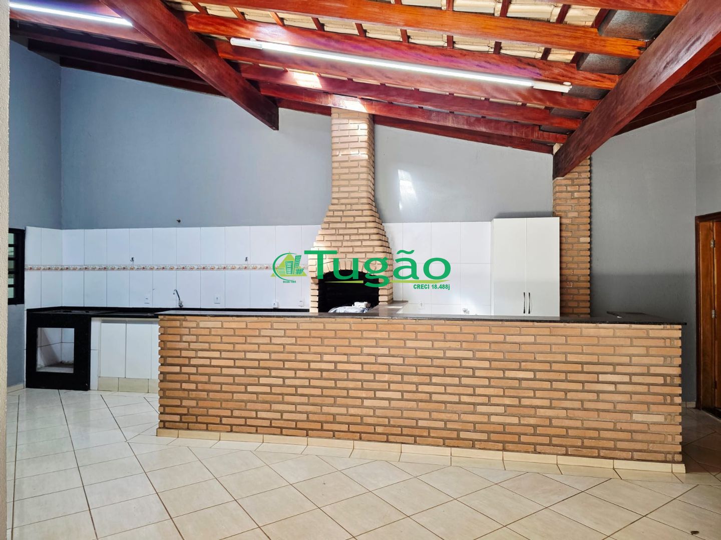 Casa com 3 quartos à venda, 285m² — foto 3 de 18