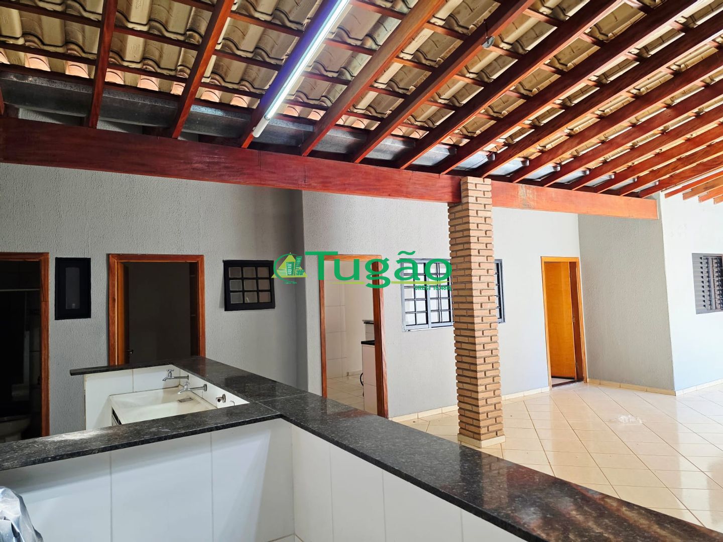 Casa com 3 quartos à venda, 285m² — foto 9 de 18