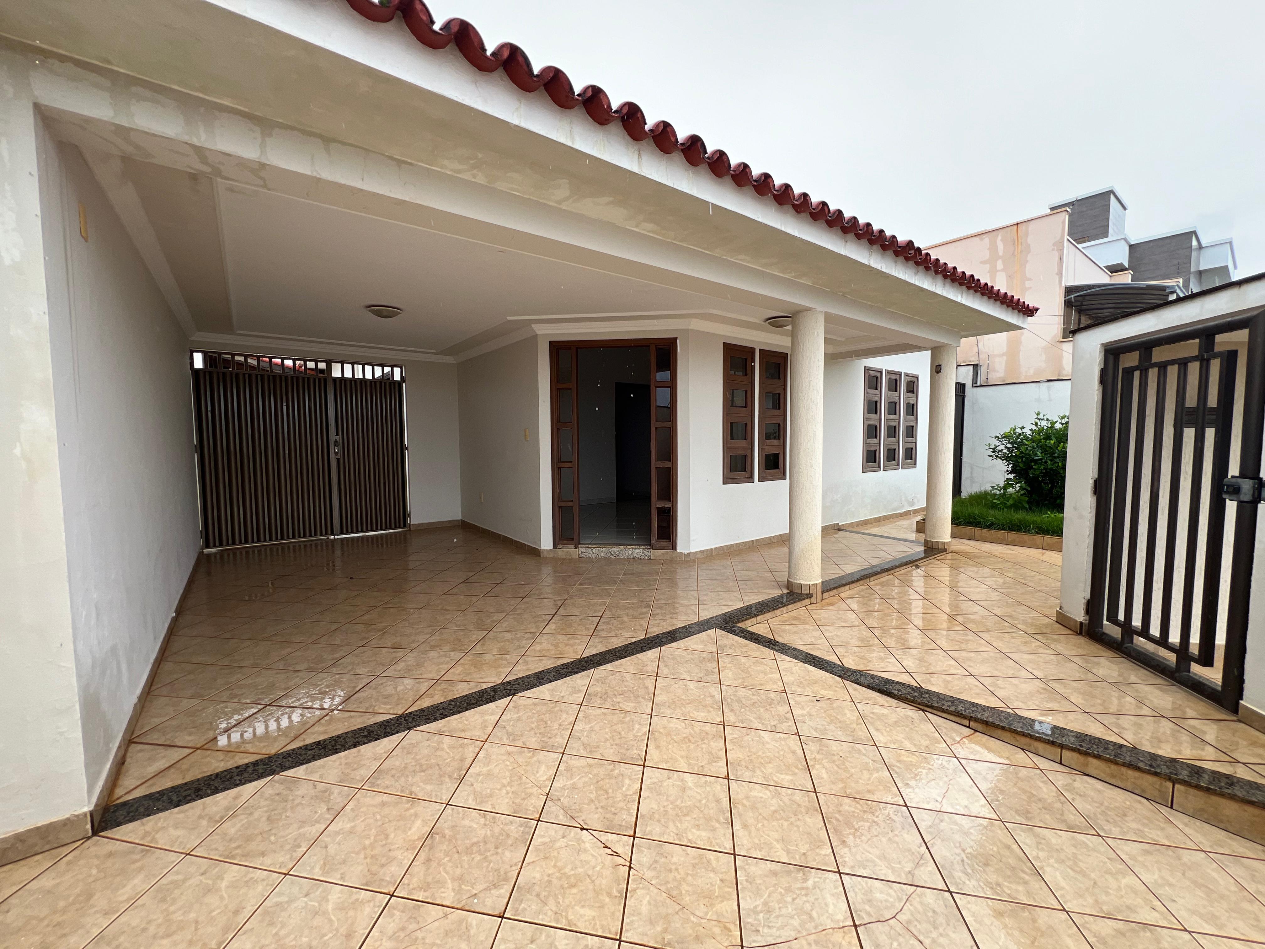 Casa 04 quartos para Locação Copacabana, Patos de Minas ( EM LOCAÇÃO )