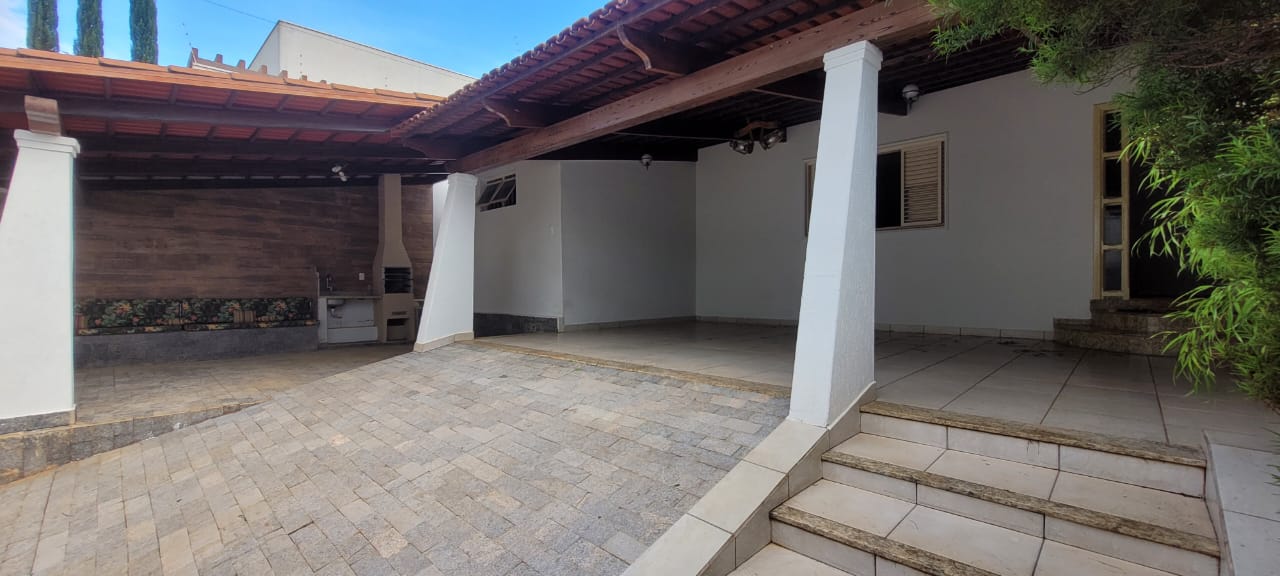 Casa 3 quartos para Venda Cidade Jardim, Patos de Minas