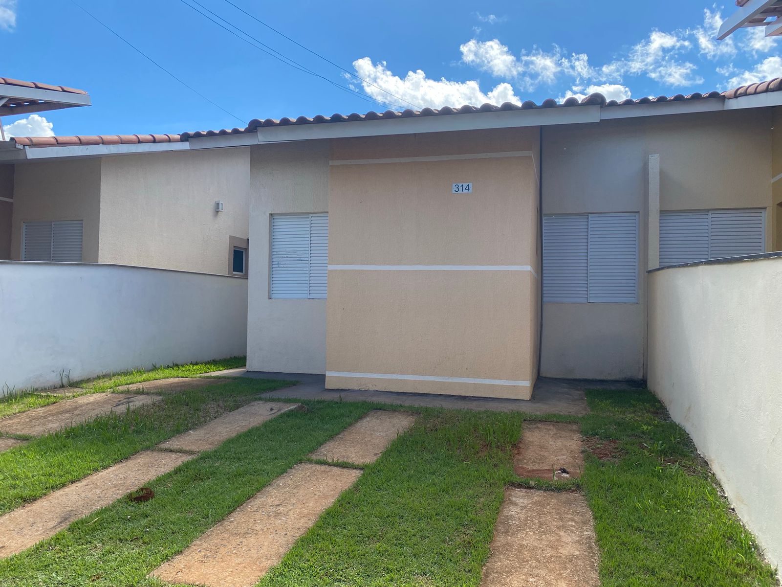 Casa com 3 quartos para Locação no bairro Alto dos Caiçaras, Patos de Minas