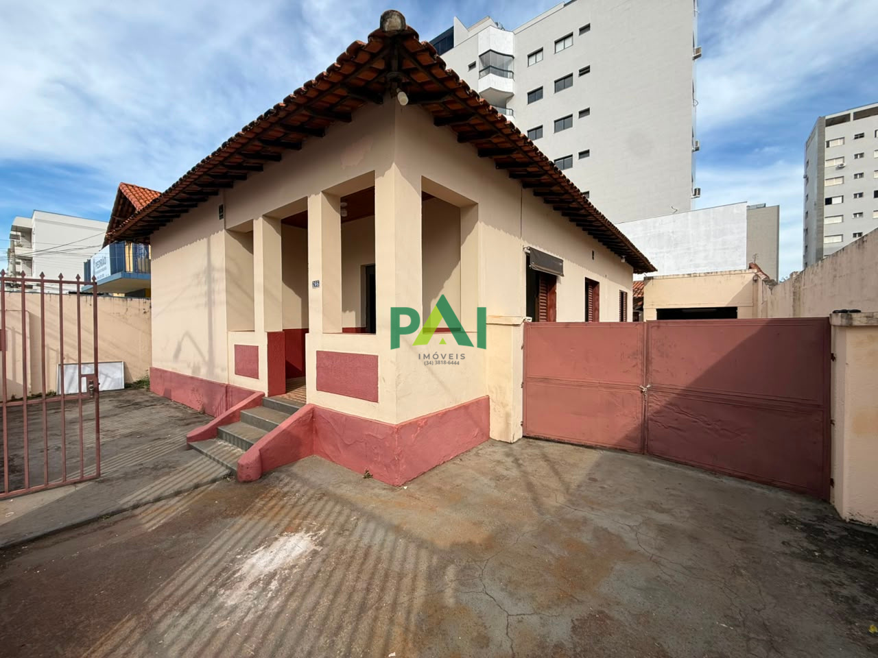 Casa Comercial 3 quartos para Locação Centro, Patos de Minas