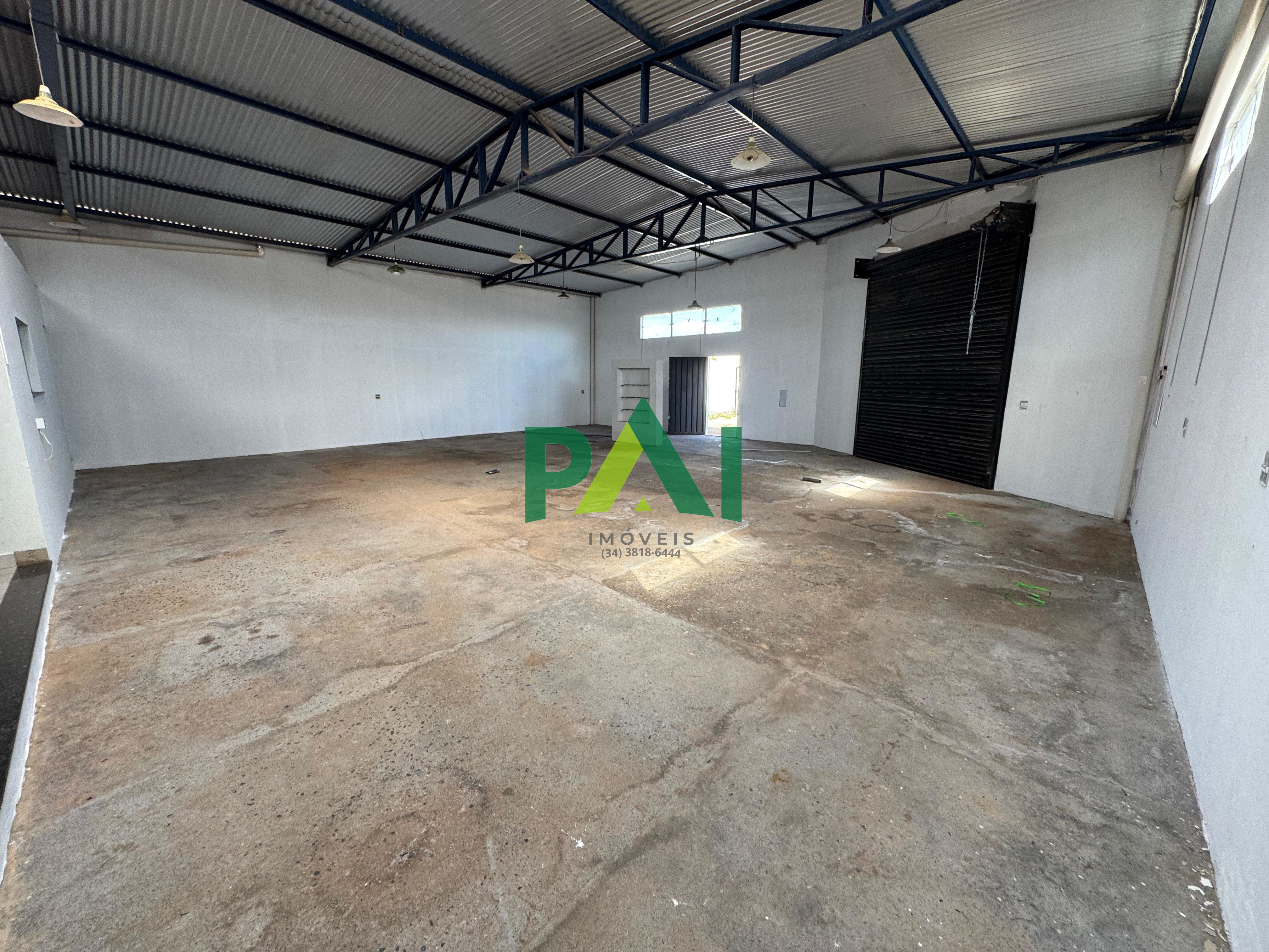 Galpão para Locação Residencial Barreiro, Patos de Minas