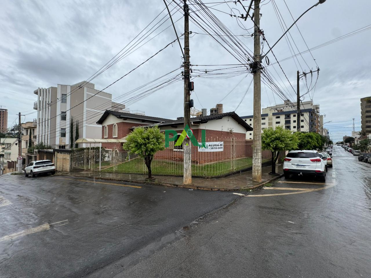 Casa 4 quartos para Locação Centro, Patos de Minas